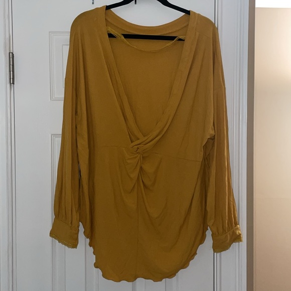 *NWT* We The Free by FP Shimmy Deep V Back Top w/Crochet Sleeve Sz Medium - Picture 8 of 10